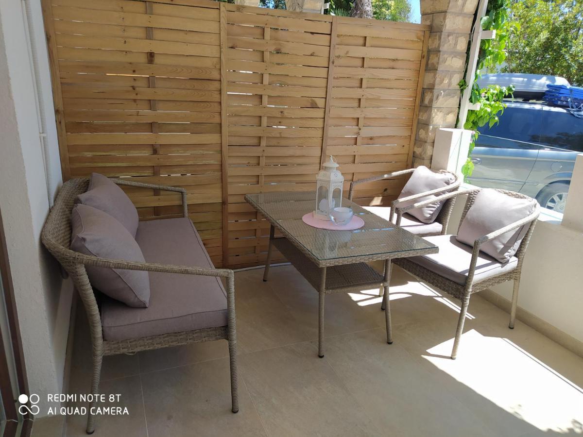 Apartmani Ana Вир Екстер'єр фото